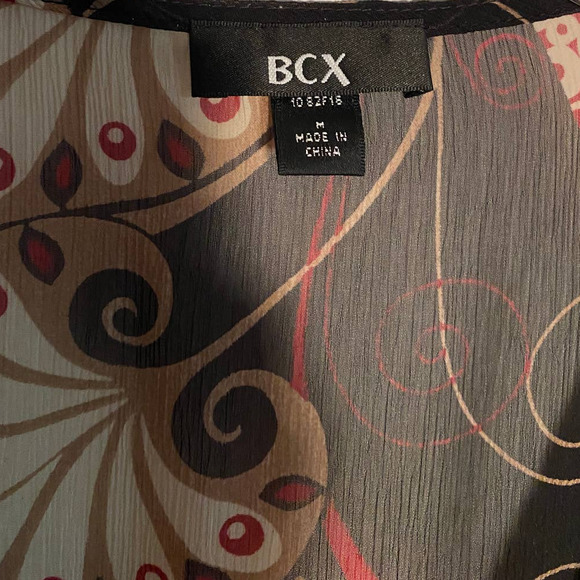BCX Sheer Low V-Neck Top Size M - Picture 4 of 5